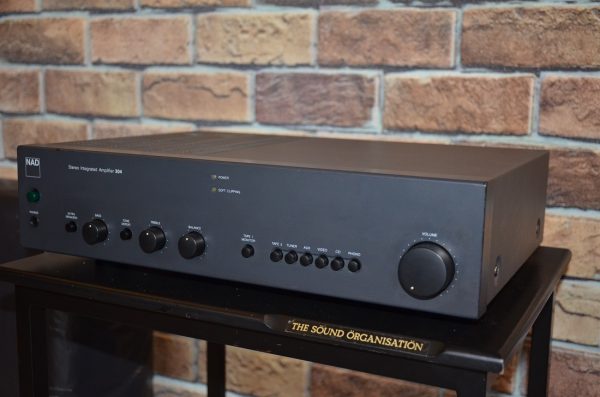 Amplificatore NAD 304